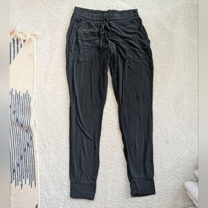Gap Fit Pure Body Pocket Pants